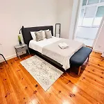 Lisbon 87 City Center Flat Ideal For Groups And Families