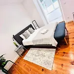 Lisbon 87 City Center Flat Ideal For Groups And Families